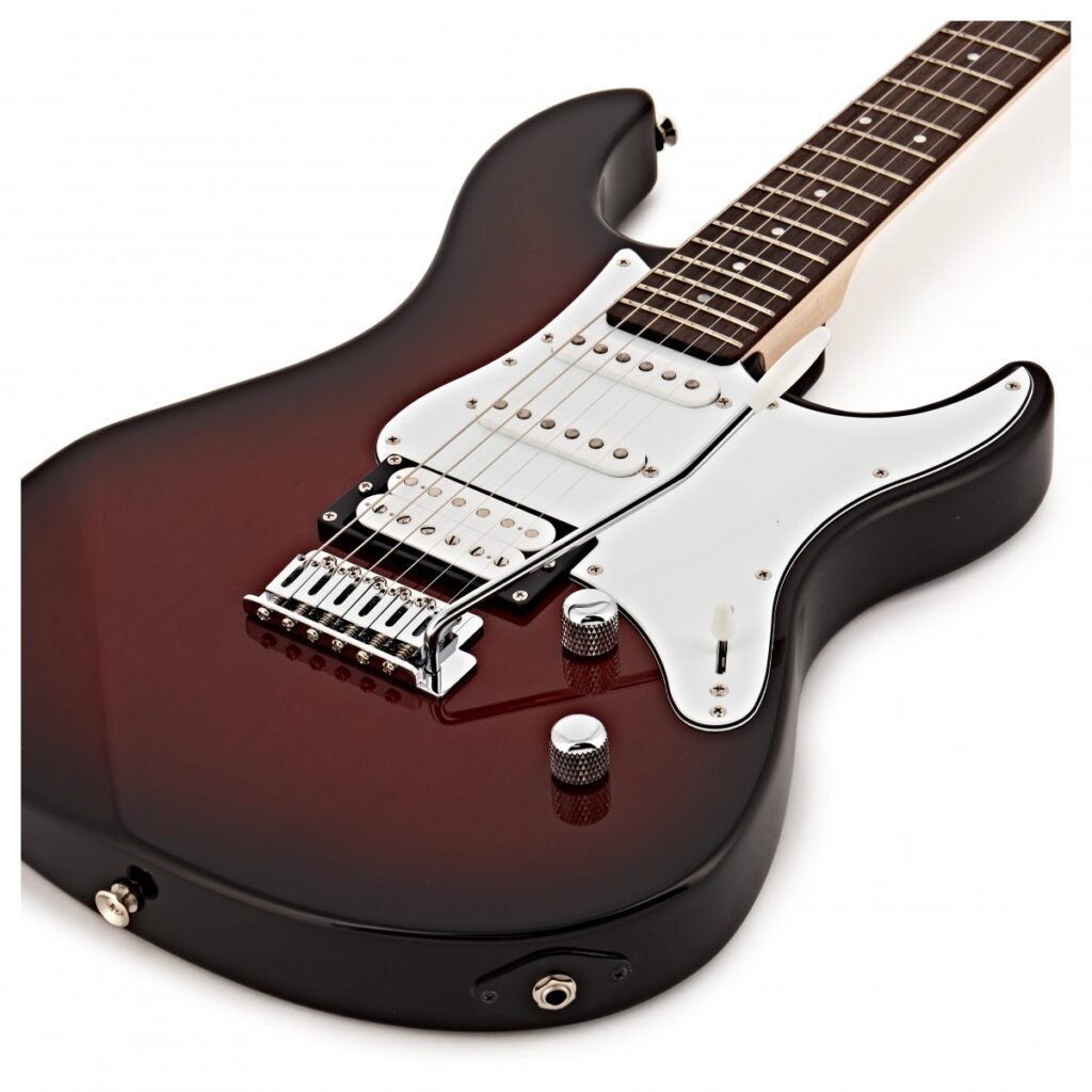 Guitare électrique Yamaha Pacifica 112V OVS pour débutant 2025