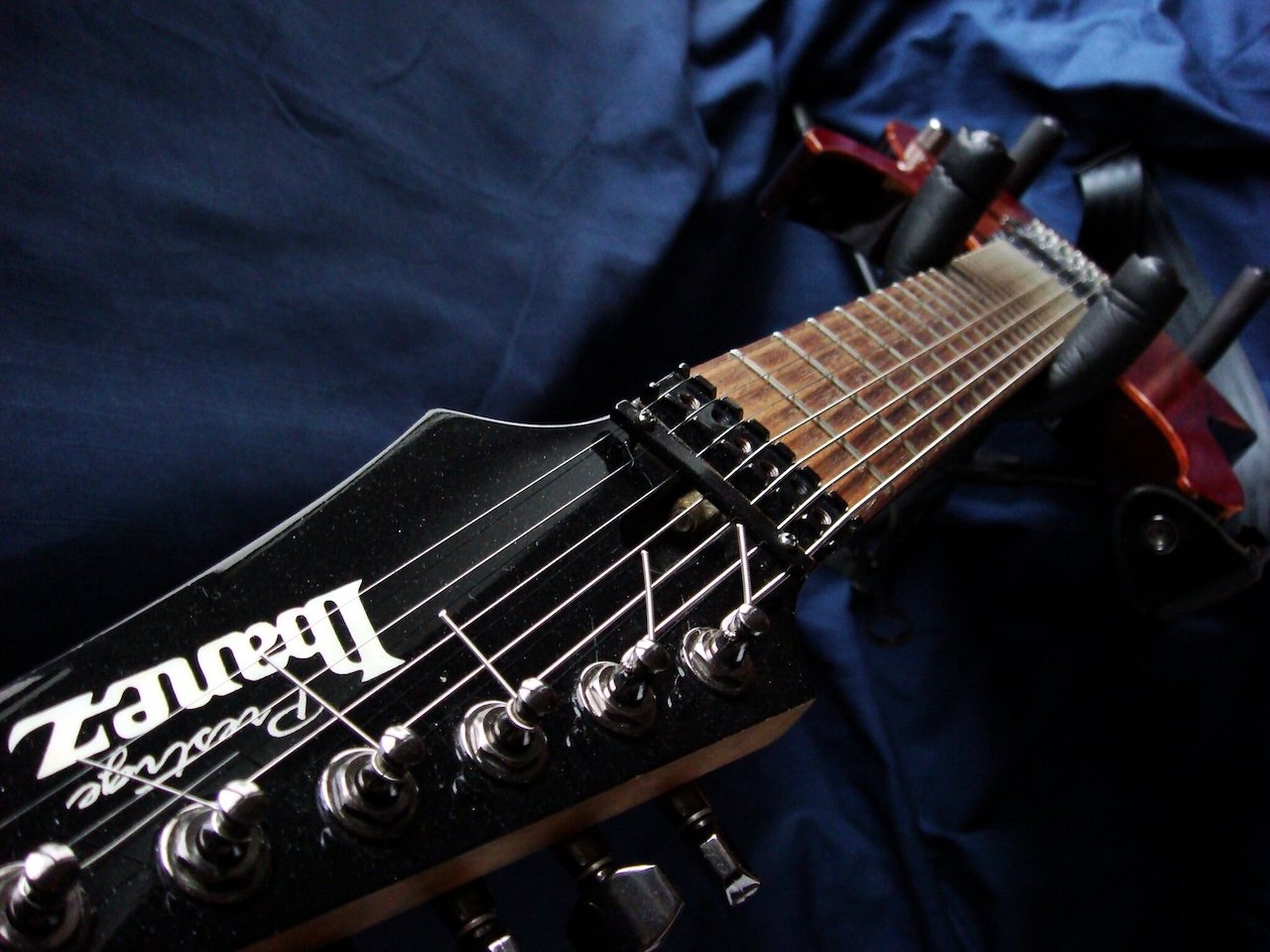 meilleure guitare 7 cordes débutant 2026